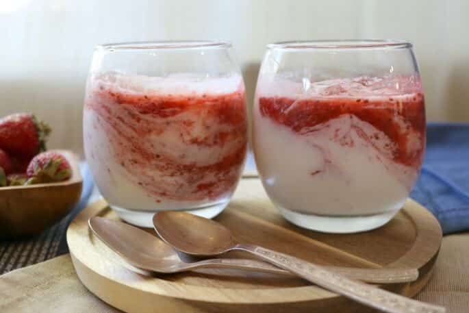 Strawberry Chia Jam and Yogurt Parfait - with no added sugar, this makes a great desert or snack. 